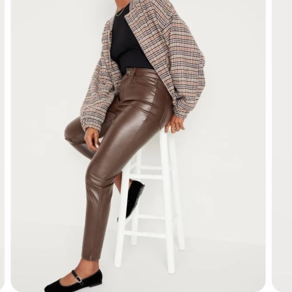 OLD NAVY NWOT Black High-Waisted OG Straight Leg Faux Leather Ankle Pants - Picture 2 of 10